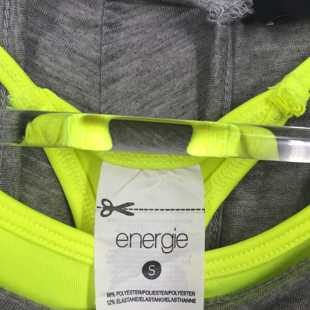 Hooded exercise top with built in sports bra. - Picture 5 of 8